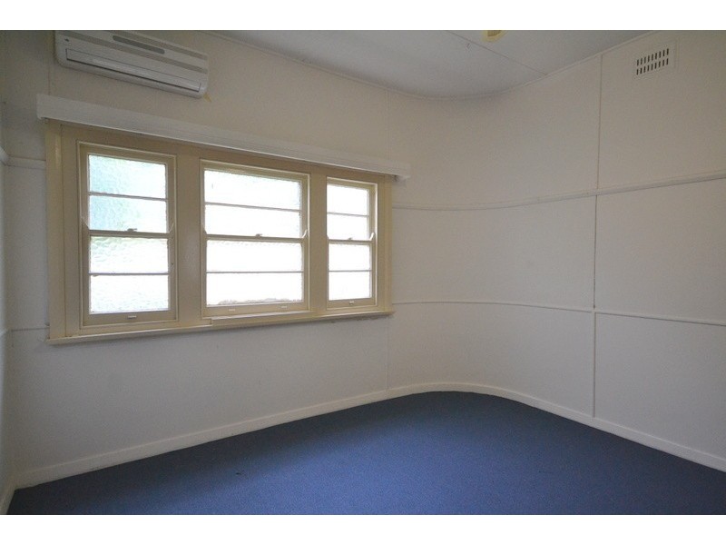 1 Shortland Street, Point Frederick NSW 2250