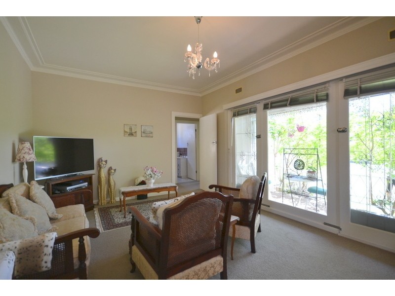 4  Sunnyside Avenue, Point Clare NSW 2250