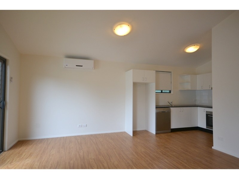 8a  Donald Avenue, Umina Beach NSW 2257
