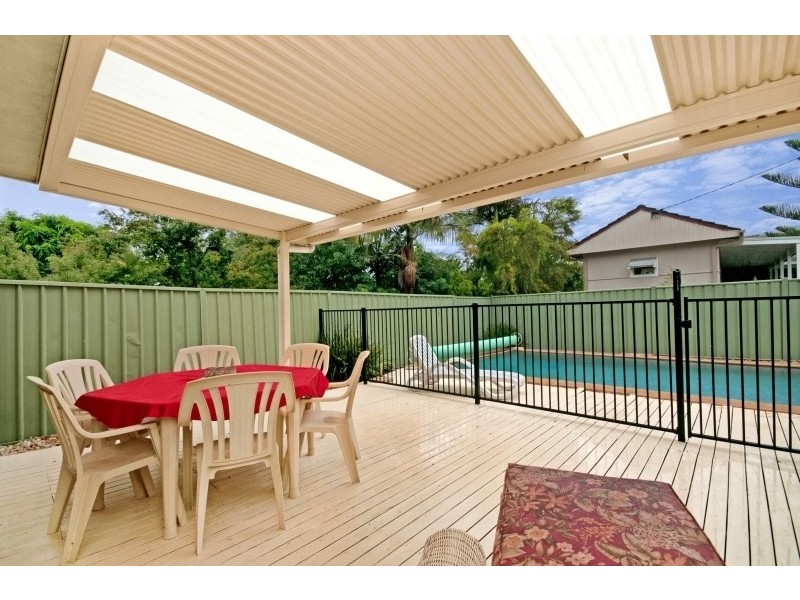 2 Bowden Road, Woy Woy NSW 2256