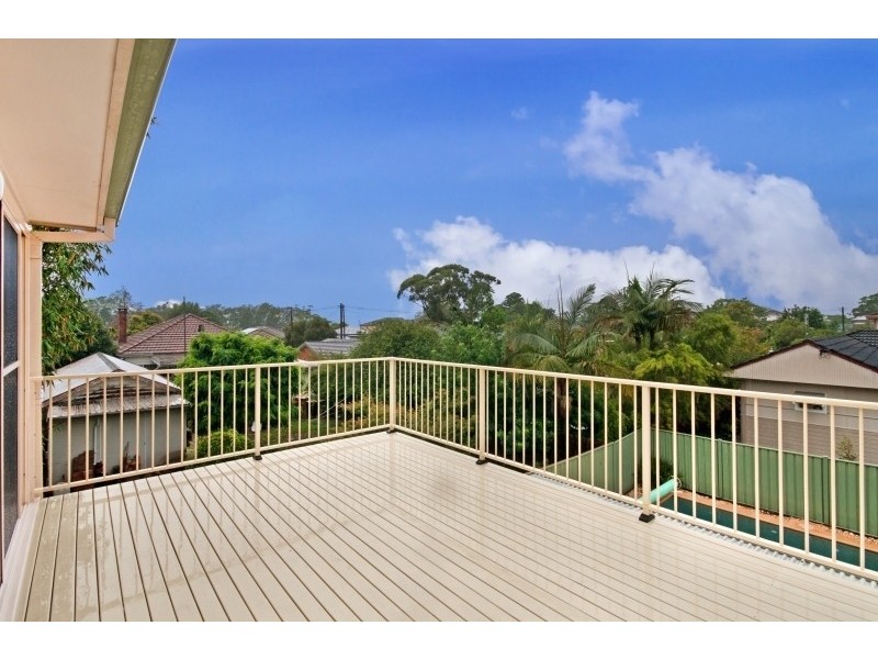 2 Bowden Road, Woy Woy NSW 2256