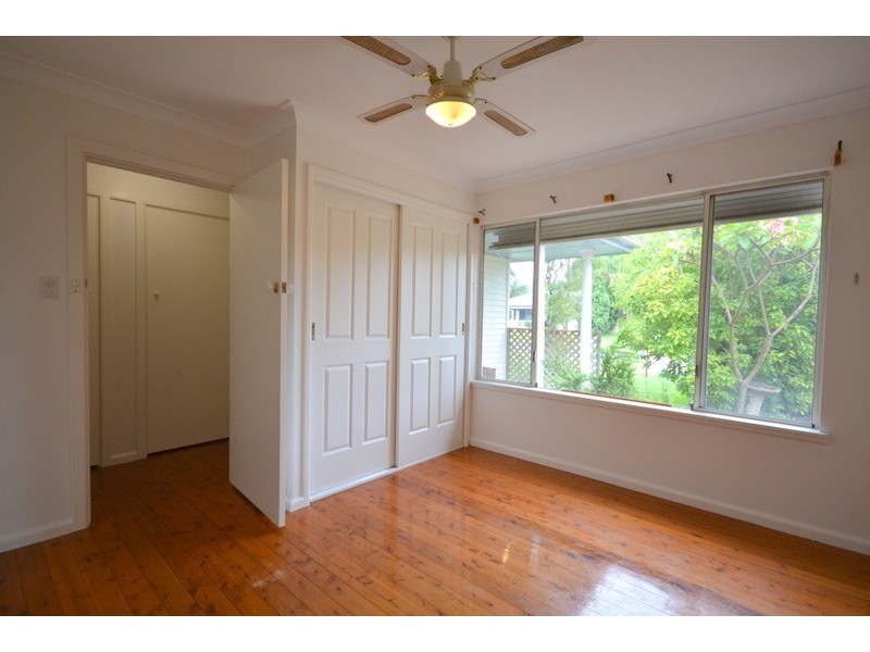12 Wentworth Avenue, Woy Woy NSW 2256