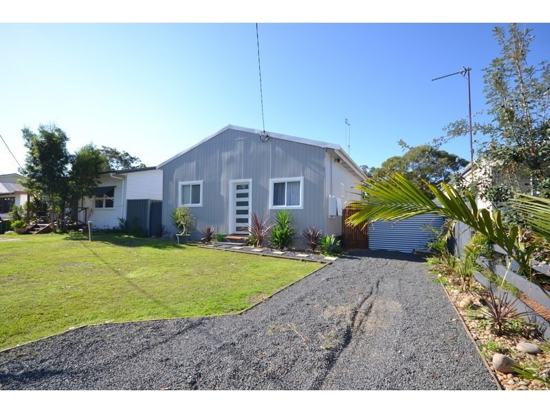 22 Lake Road, Blackwall NSW 2256