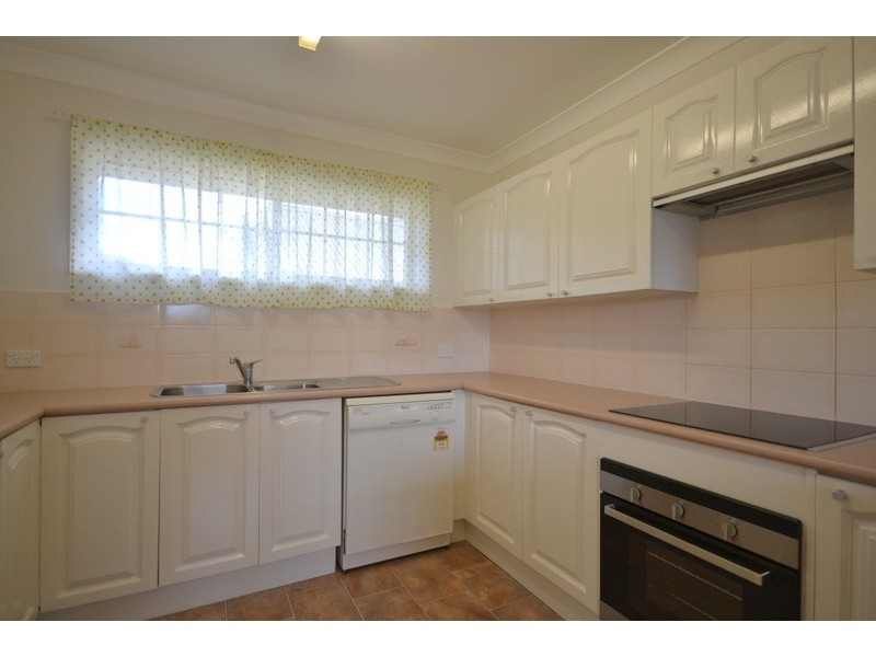 2/25 Beach Street, Ettalong Beach NSW 2257