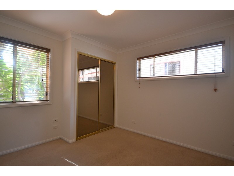 2/25 Beach Street, Ettalong Beach NSW 2257