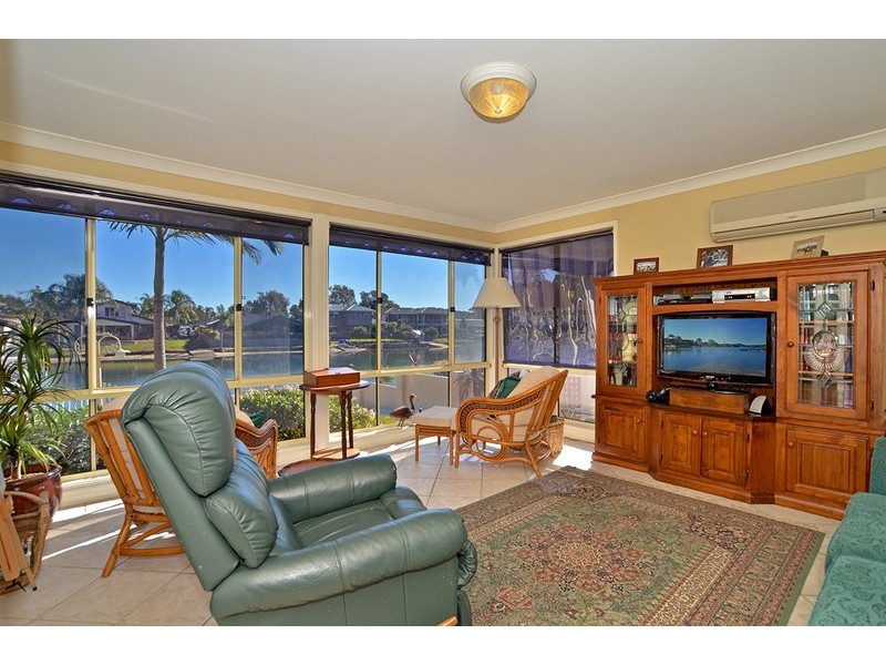 8 Salacia Close, St Huberts Island NSW 2257
