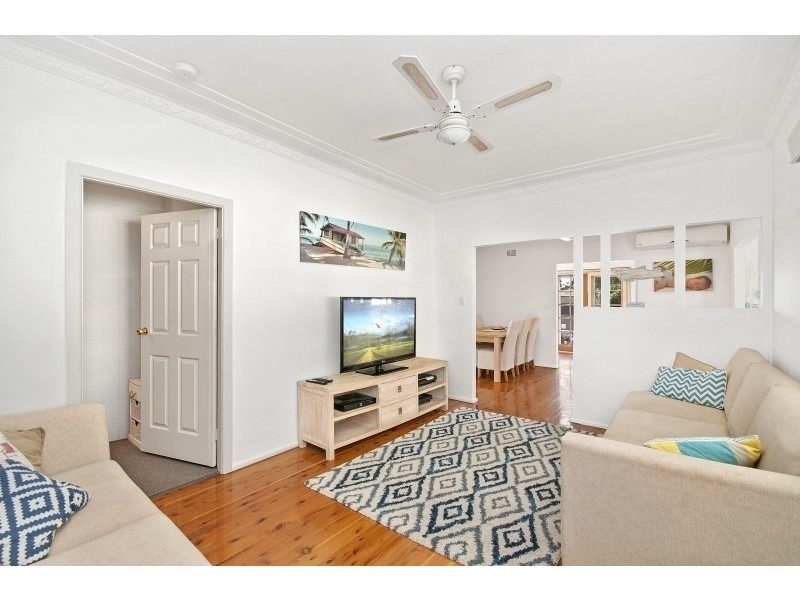 172 Trafalgar Avenue, Umina Beach NSW 2257