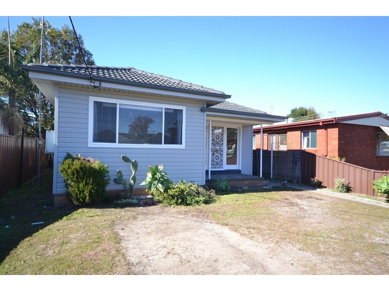 228 Trafalgar Avenue, Umina Beach NSW 2257