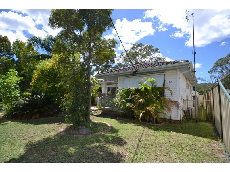 12 Wentworth Avenue, Woy Woy NSW 2256