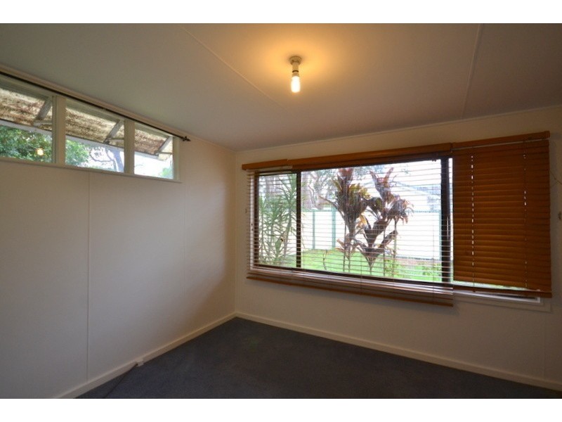 12 Wentworth Avenue, Woy Woy NSW 2256