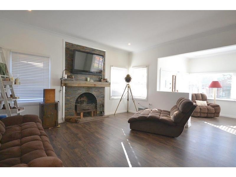 183 Barrenjoey Road, Ettalong Beach NSW 2257