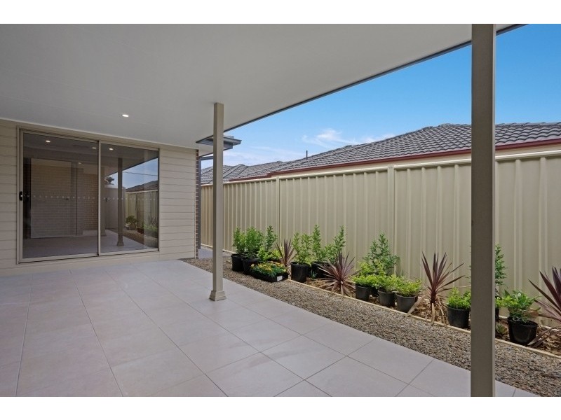 2/27 Farnell Road, Woy Woy NSW 2256