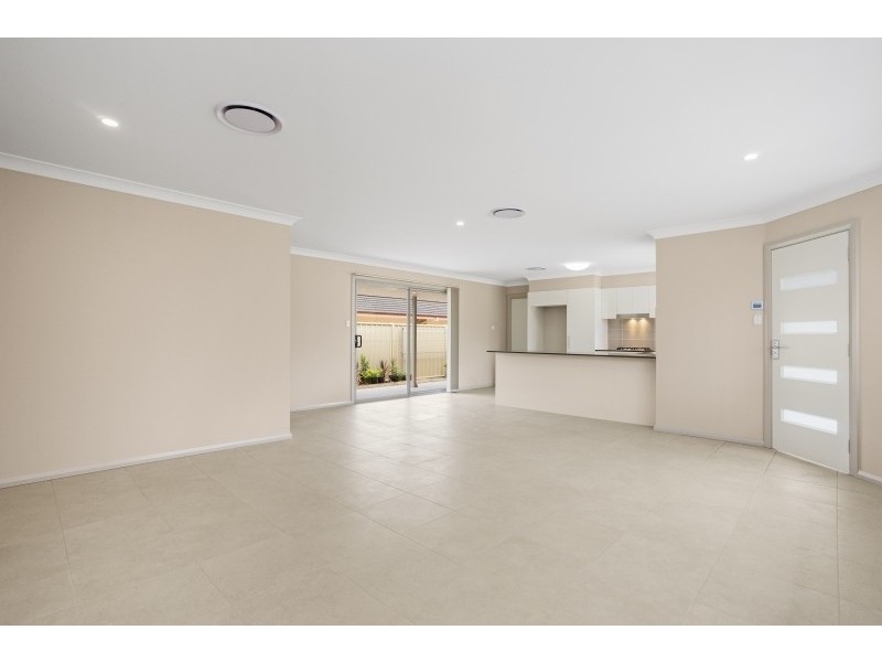 2/27 Farnell Road, Woy Woy NSW 2256