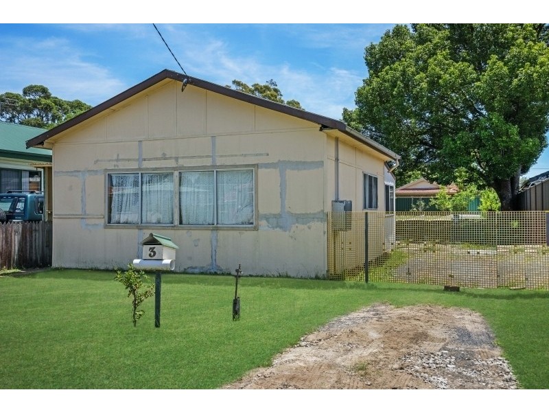 3 Birdwood Avenue, Umina Beach NSW 2257