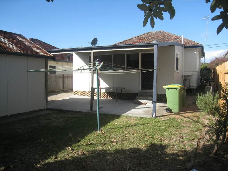 6  Leslie Street, Umina Beach NSW 2257