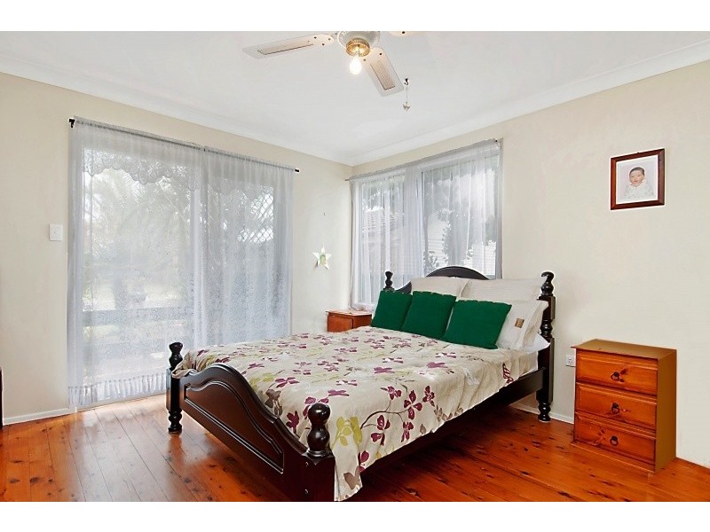 2a Gwendolen Ave, Umina Beach NSW 2257
