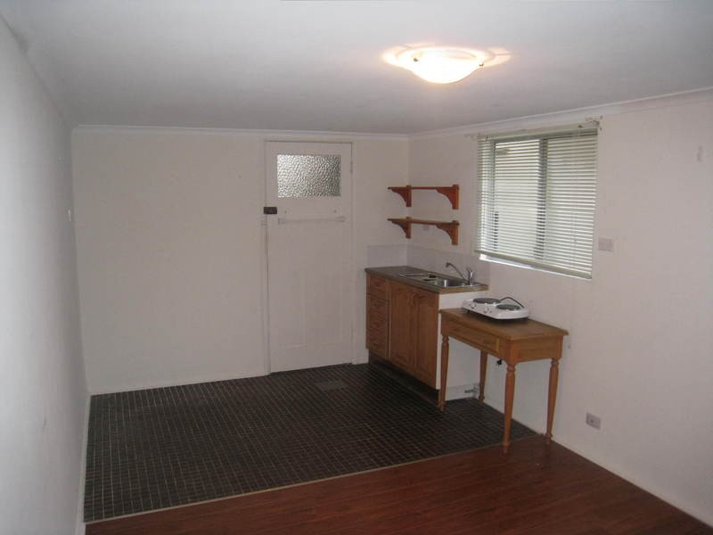 Cabin 24  Cambridge Street, Umina Beach NSW 2257