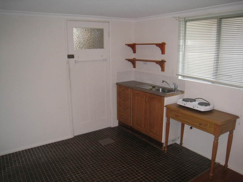Cabin 24 Cambridge Street, Umina Beach NSW 2257