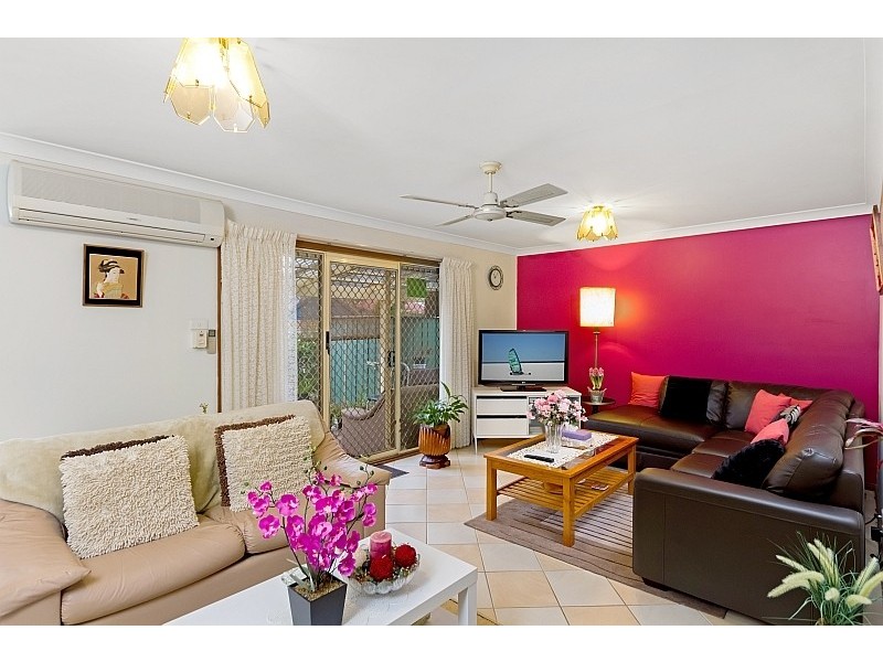 2/15 Pozieres Avenue, Umina Beach NSW 2257