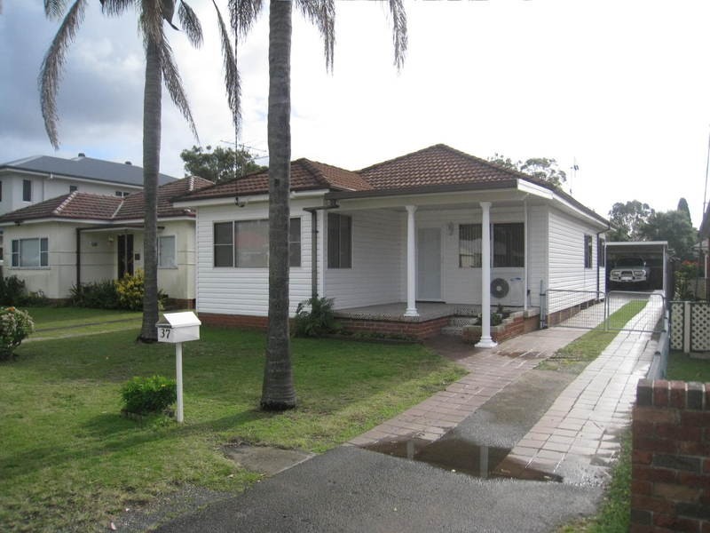 37 Birdwood Avenue, Umina Beach NSW 2257