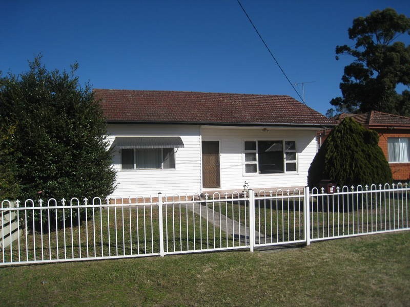 4 Birdwood Avenue, Umina Beach NSW 2257