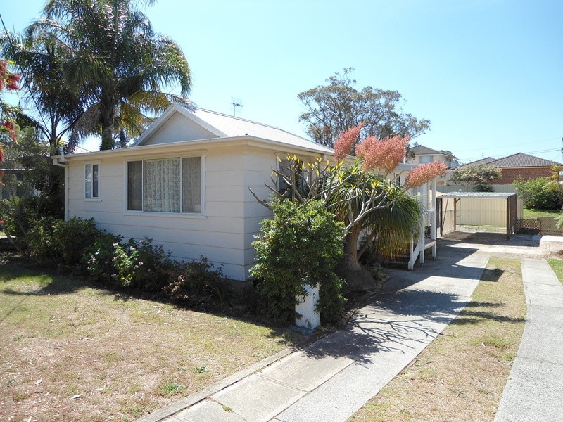 5 Burrawang Street, Ettalong Beach NSW 2257