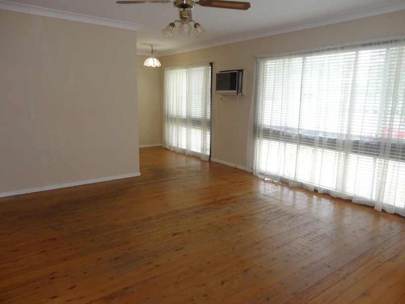 50 Mackenzie Avenue, Woy Woy NSW 2256