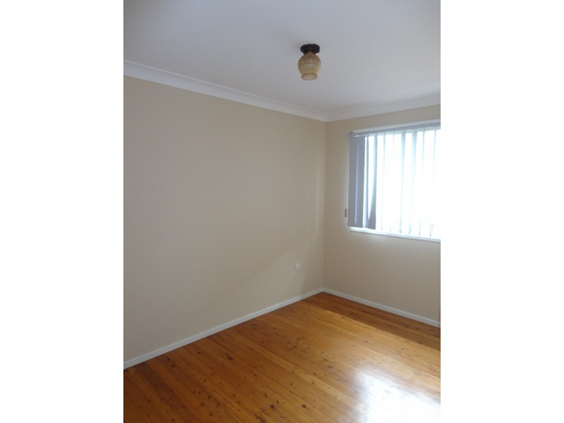 50 Mackenzie Avenue, Woy Woy NSW 2256