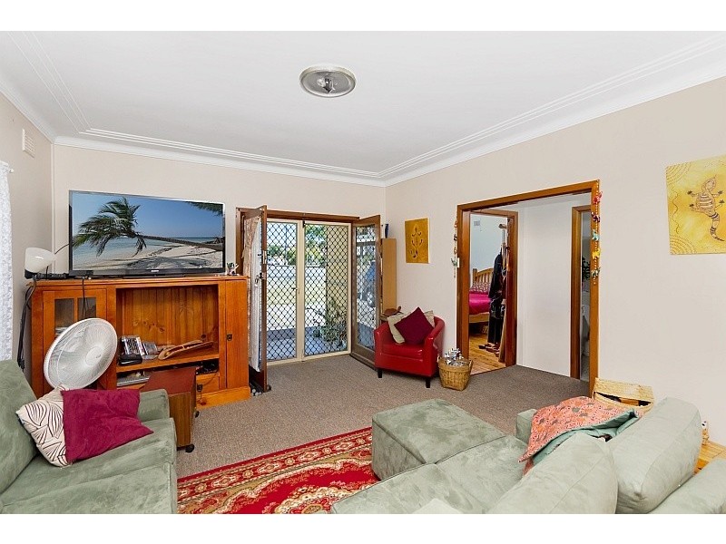 15 Hector Street, Umina Beach NSW 2257