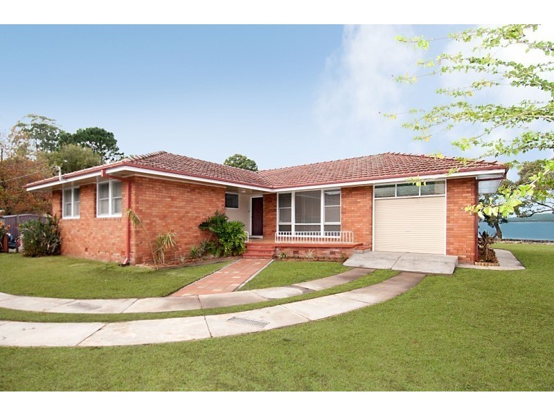 19 Noonan Point Avenue, Point Clare NSW 2250