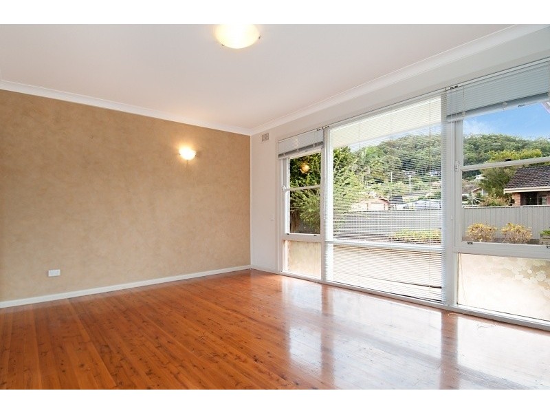 19 Noonan Point Avenue, Point Clare NSW 2250