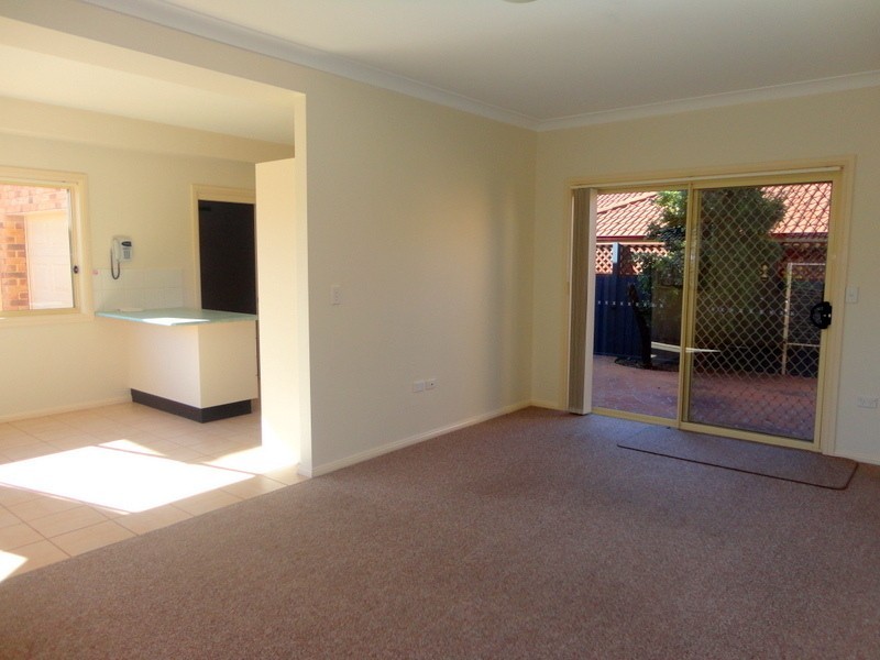 2/86 Cambridge Street, Umina Beach NSW 2257