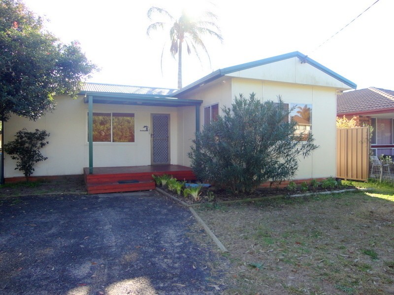 15  Waterloo Street, Woy Woy NSW 2256