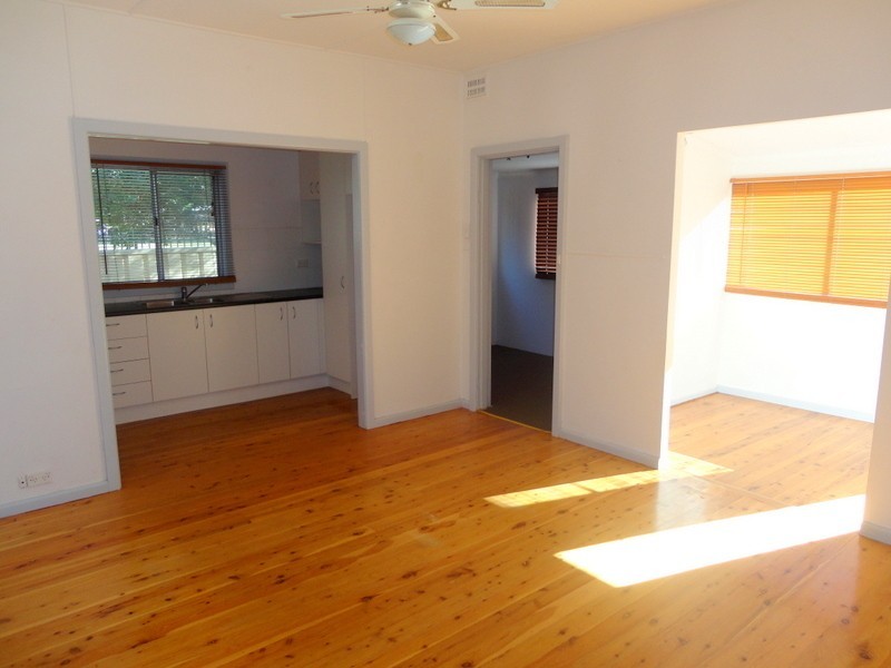 15  Waterloo Street, Woy Woy NSW 2256