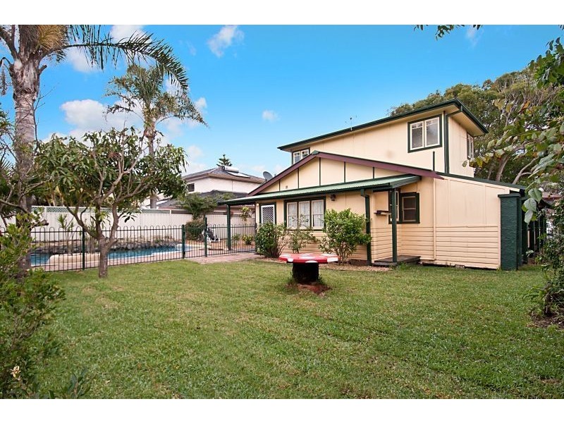 6 Rickard Street, Umina Beach NSW 2257