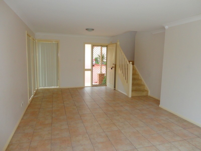 10/14a Woodward Avenue, Wyong NSW 2259