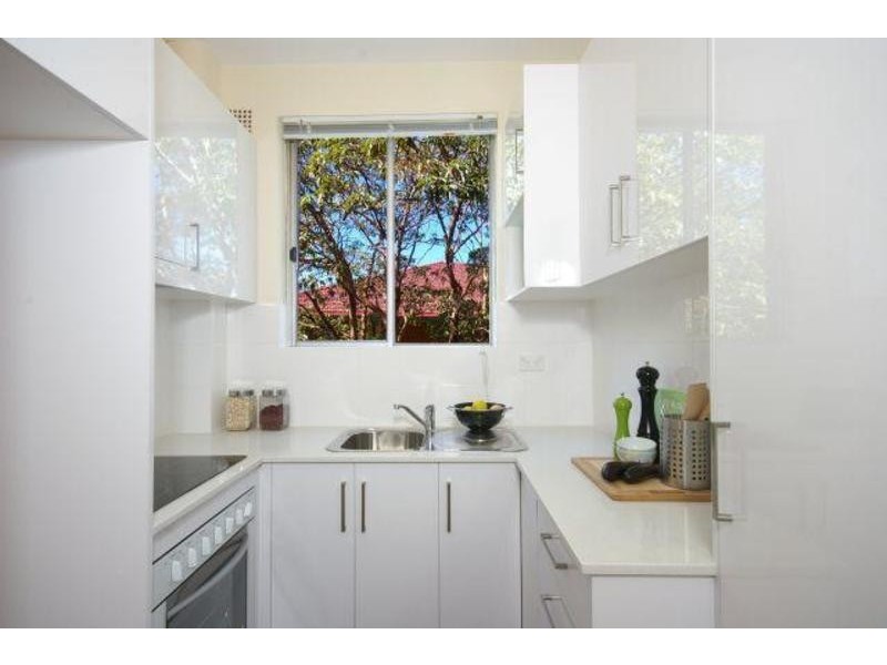 8/19 Priory Rd, Waverton NSW 2060