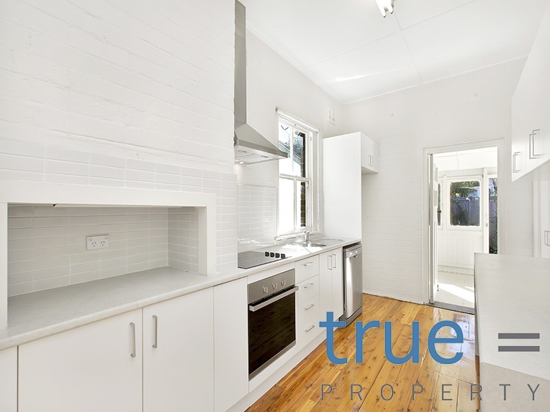 32A  Morton Avenue, Lewisham NSW 2049