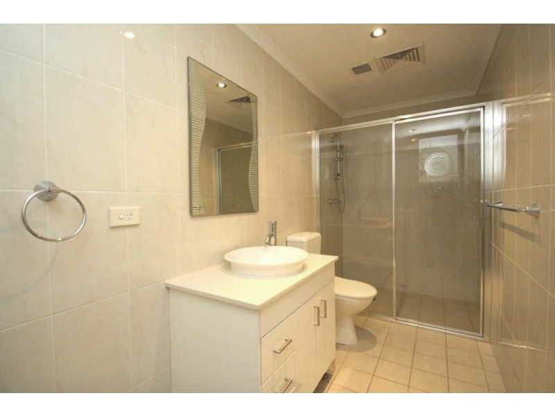 2/1-11 Broderick Street, Camperdown NSW 2050