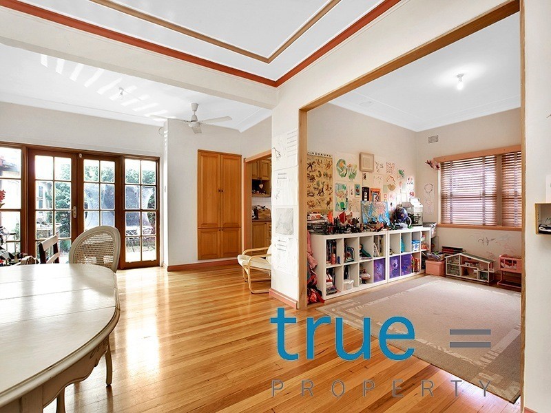 12 Duchess Avenue, Rodd Point NSW 2046