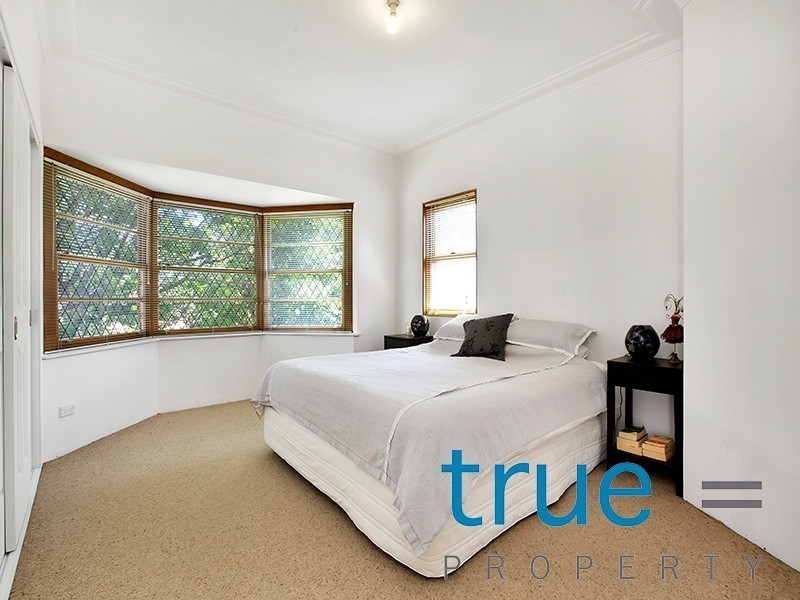 12 Duchess Avenue, Rodd Point NSW 2046