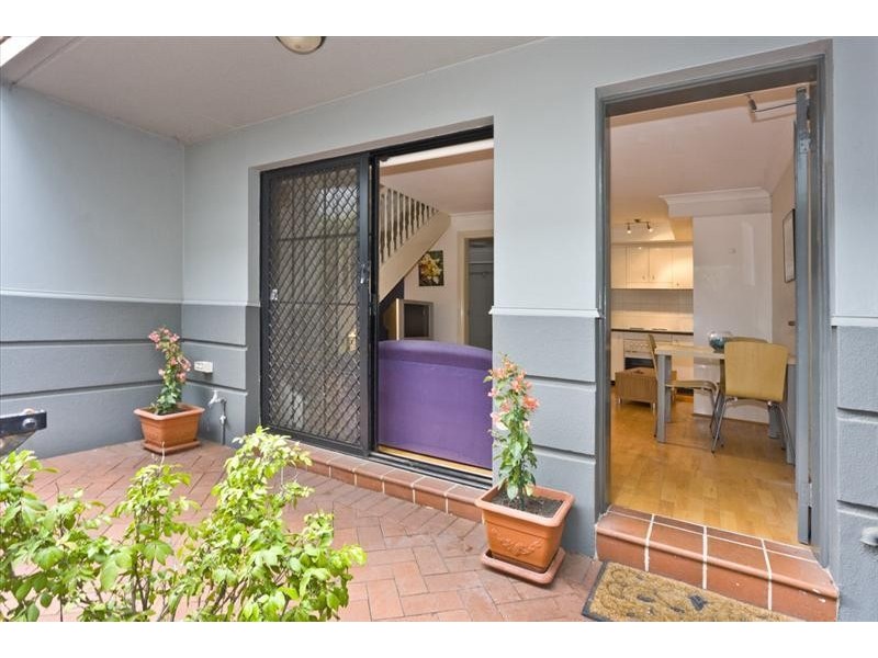 2/170 Wyndham Street, Alexandria NSW 2015