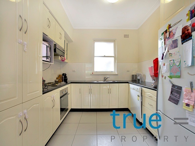 16 Duchess Avenue, Rodd Point NSW 2046