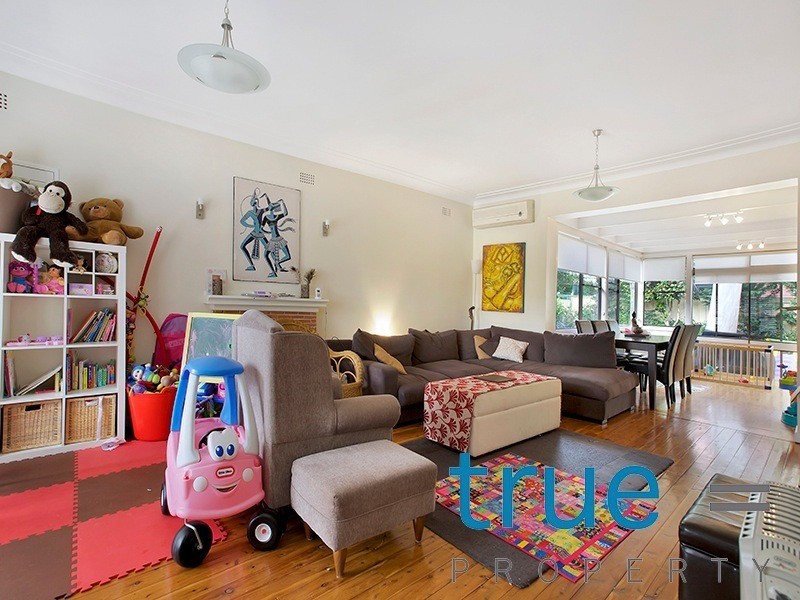 16 Duchess Avenue, Rodd Point NSW 2046