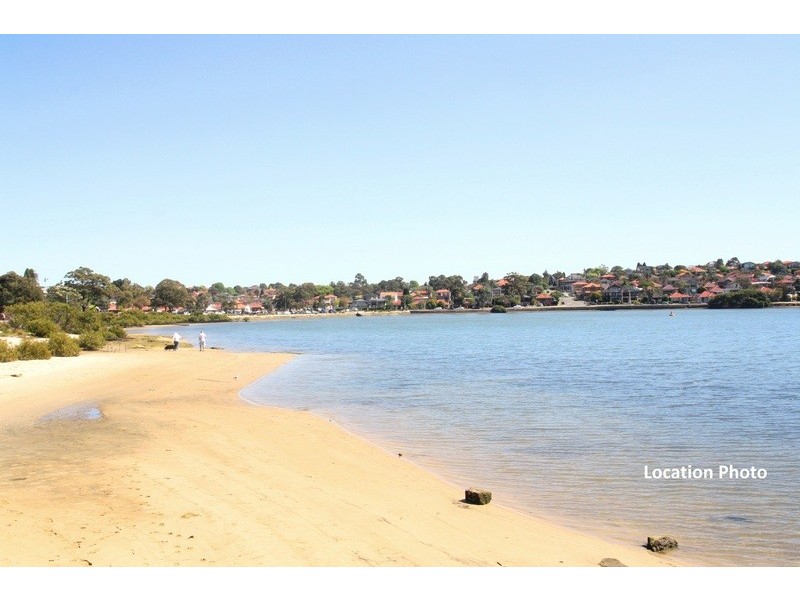 16 Duchess Avenue, Rodd Point NSW 2046