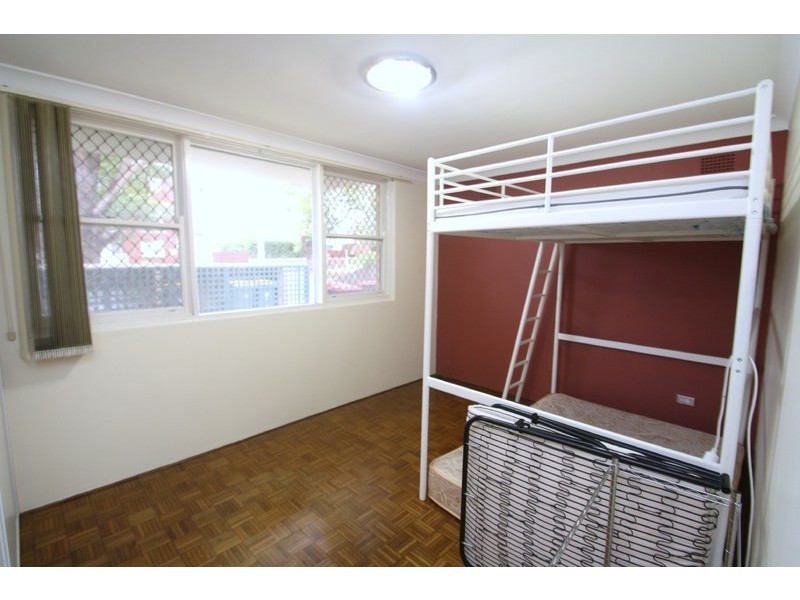 2/6 Fourth Avenue, Campsie NSW 2194