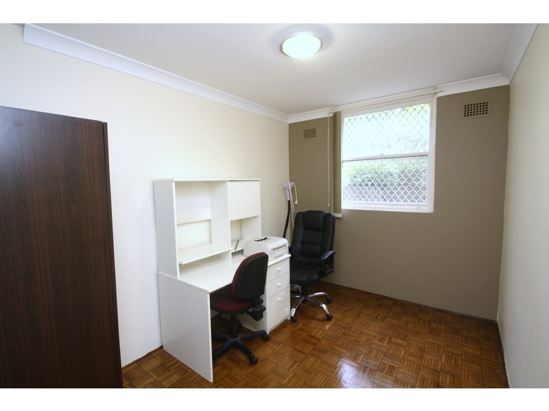 2/6 Fourth Avenue, Campsie NSW 2194