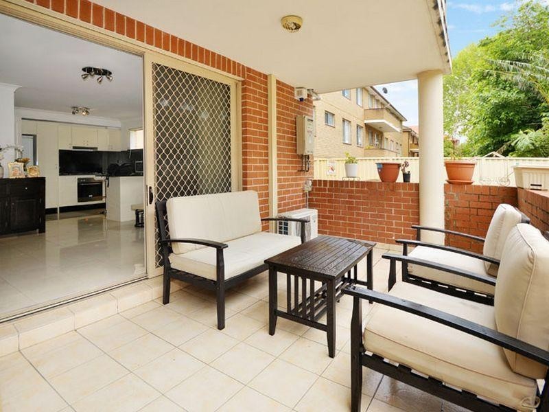 2/4 Oriental Street, Bexley NSW 2207