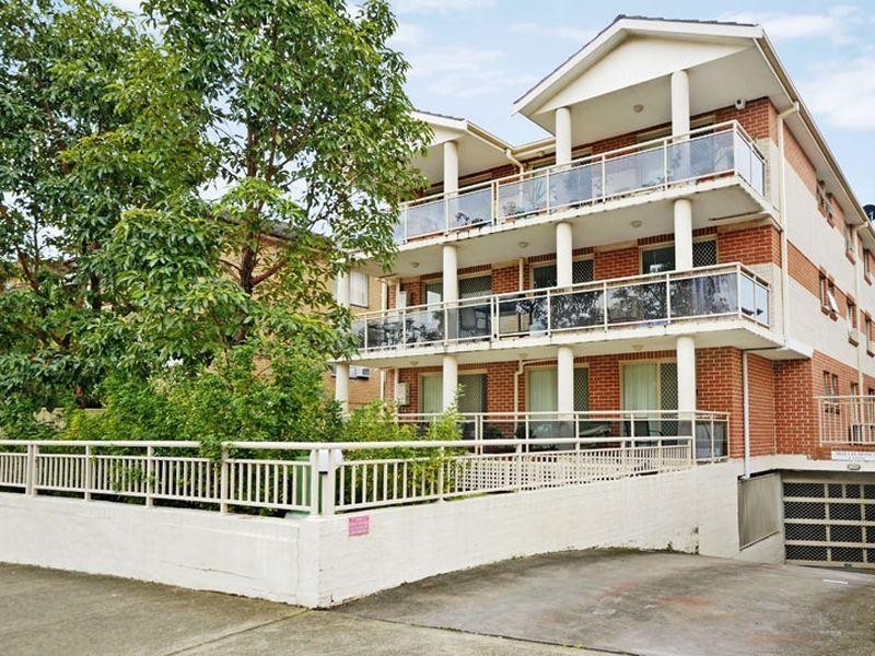 2/4 Oriental Street, Bexley NSW 2207