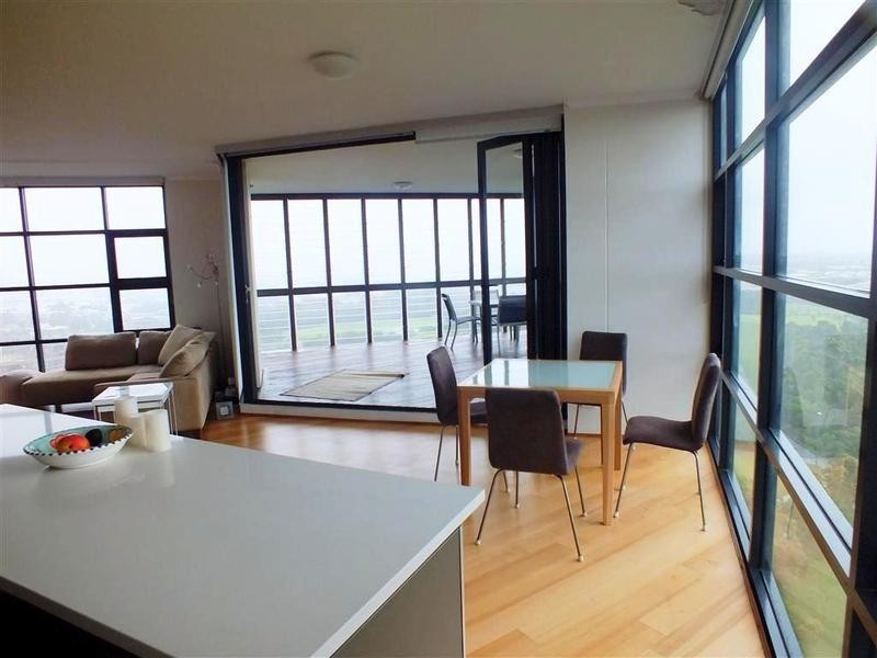 1702/221 Sydney Park Road, Erskineville NSW 2043